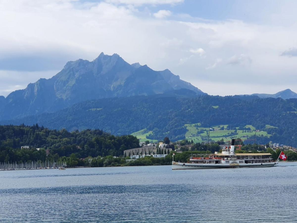 Priv. Apartment Bei Swiss Holiday Park Morschach Eksteriør billede